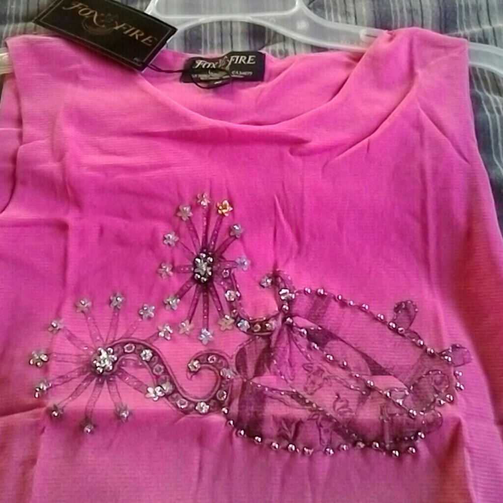 CLOSET CLEAROUT. REASONABLE OFFERS ACCEPTED! Brand new Cute polyester tank top